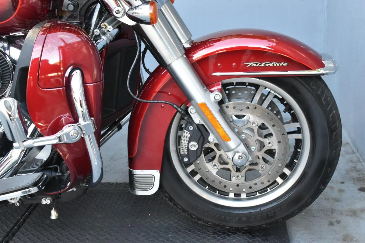 2023 HARLEY-DAVIDSON TRI GLIDE ULTRA FLHTCUTG