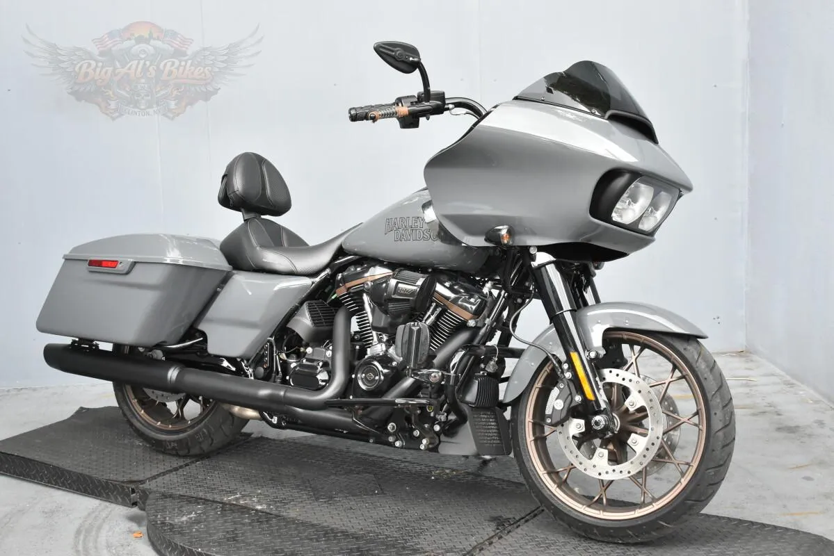 2022 HARLEY-DAVIDSON ROAD GLIDE ST FLTRXST