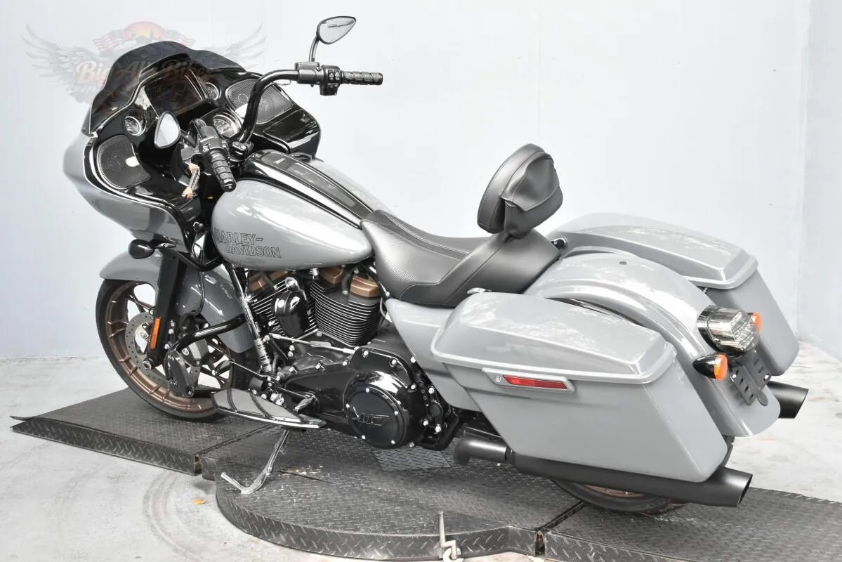 2022 HARLEY-DAVIDSON ROAD GLIDE ST FLTRXST