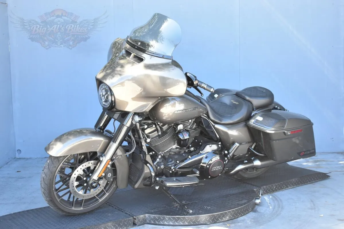 2021 HARLEY-DAVIDSON CVO STREET GLIDE FLHXSE
