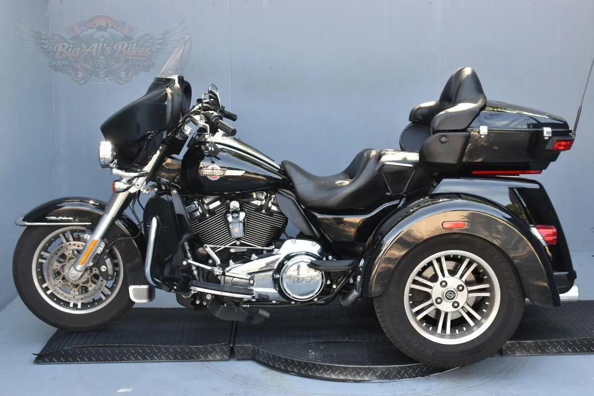 2022 HARLEY-DAVIDSON TRI GLIDE ULTRA FLHTCUTG